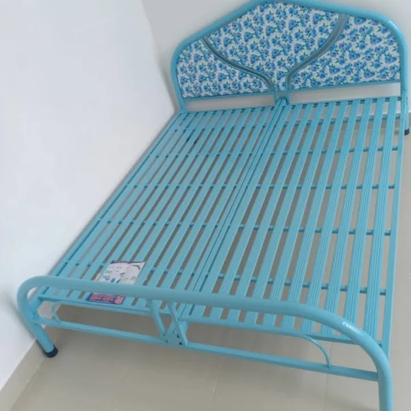 Giường Sắt tròn màu xanh_1,4m